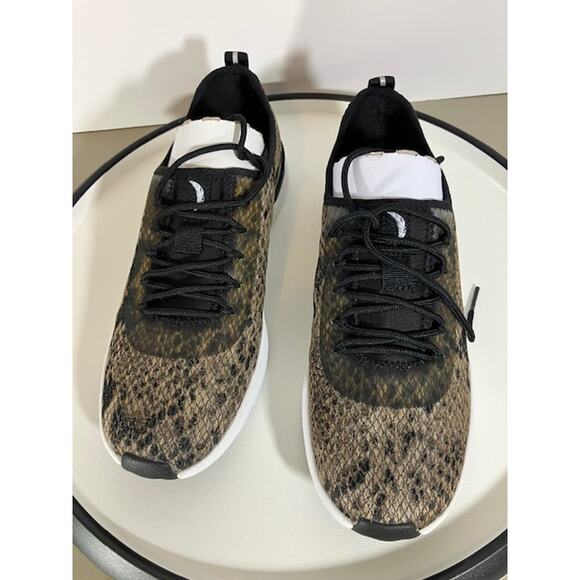 NEW Jessica Simpson JA-FARAHH Women Walking Shoes Python Fabric Sz 8M - Picture 2 of 9